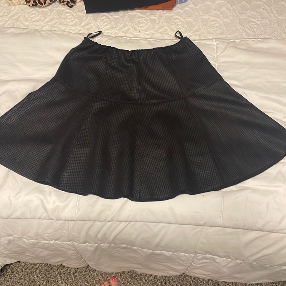Super fun black miniskirt!